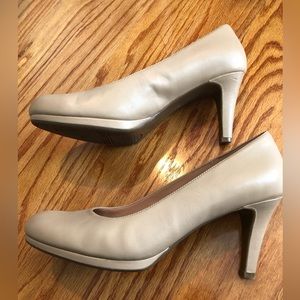 Naturalizer Womens Tan Leather Pump Size 9.5